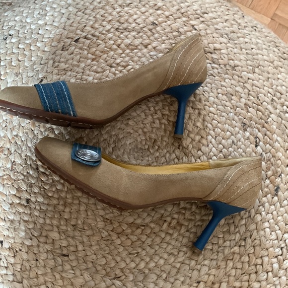 Miss Sixty mint condition tan suede heels w/ denim & stitching detailing size 37 - Picture 3 of 10
